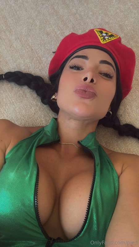 monday titty fuck? 😋😋😋😋