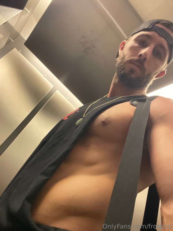 Frostvip - Onlyfans - 25 Nov, 2024