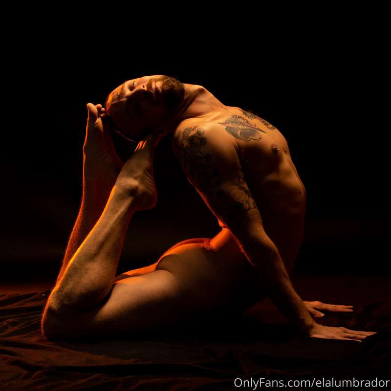 Photoshoot. Yoga. Model: @nakedyogamen