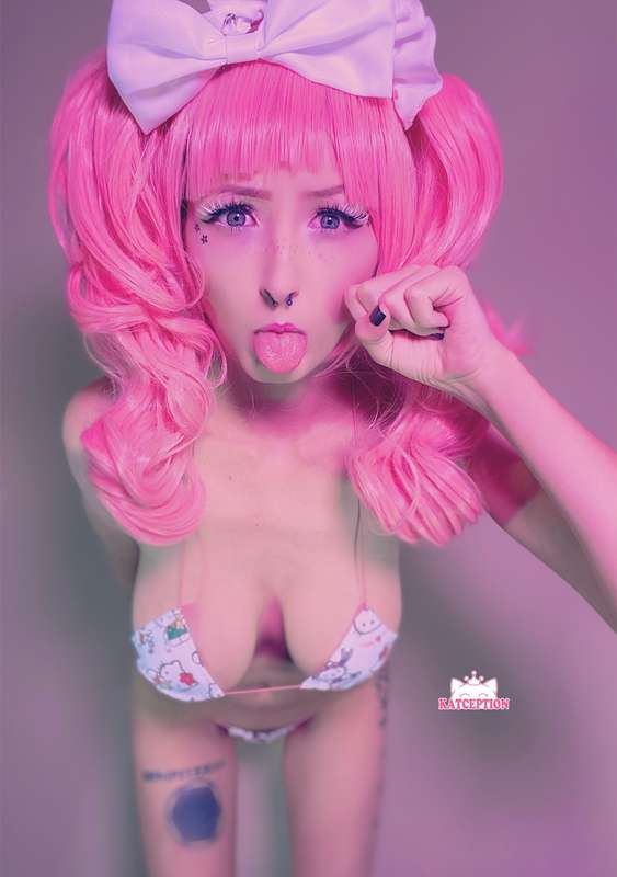 Maid 💓 isn’t my hello kitty top and panties so cute?! 5