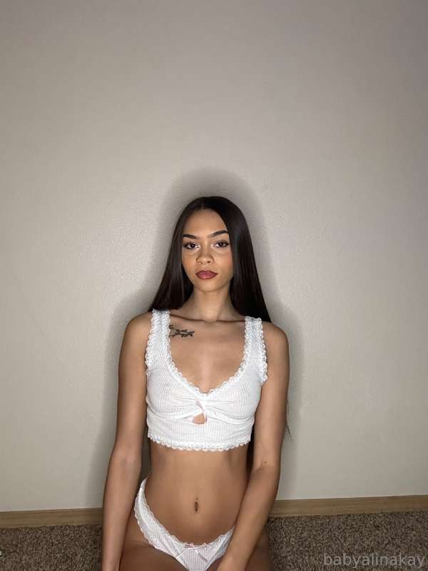 i’ll be live in an hour 😋