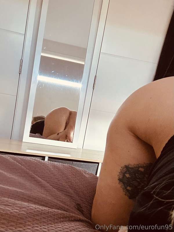 😈 would you eat me out from back or would you rather fuck me..