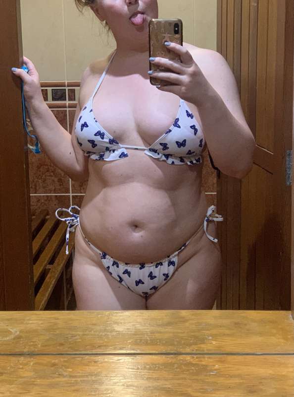 I rented a pool for an hour with a friend last week ☺️ It wa..