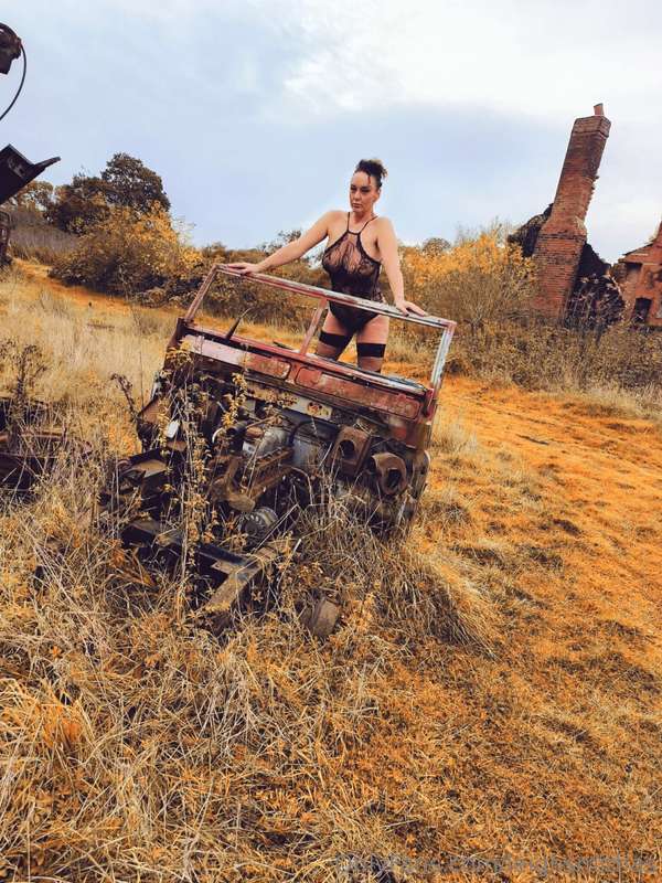 Leighsmithas - Onlyfans - 17 Oct, 2024