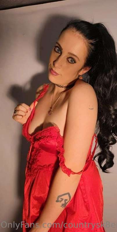 Red 🔥🥵 10
