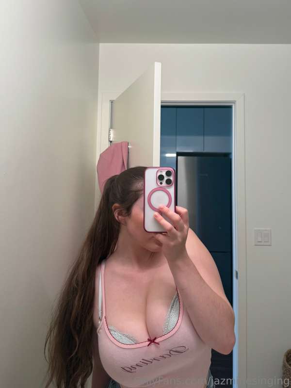 I changed but this was my outfit before I changed🤣 Decided t..