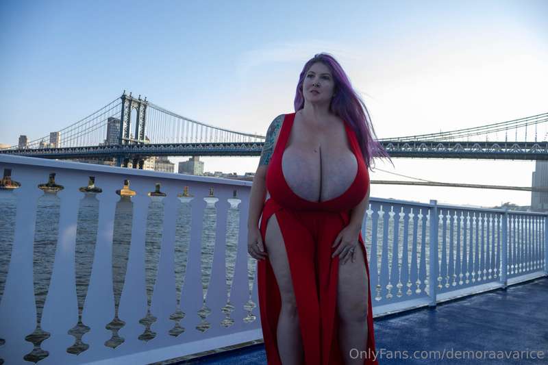 A few shots from the boat party the other night! I didn't ta.. 12