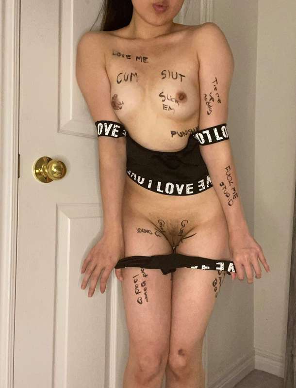 ♡ 38 photos ♡

There’s something about writing dirty words a.. 18