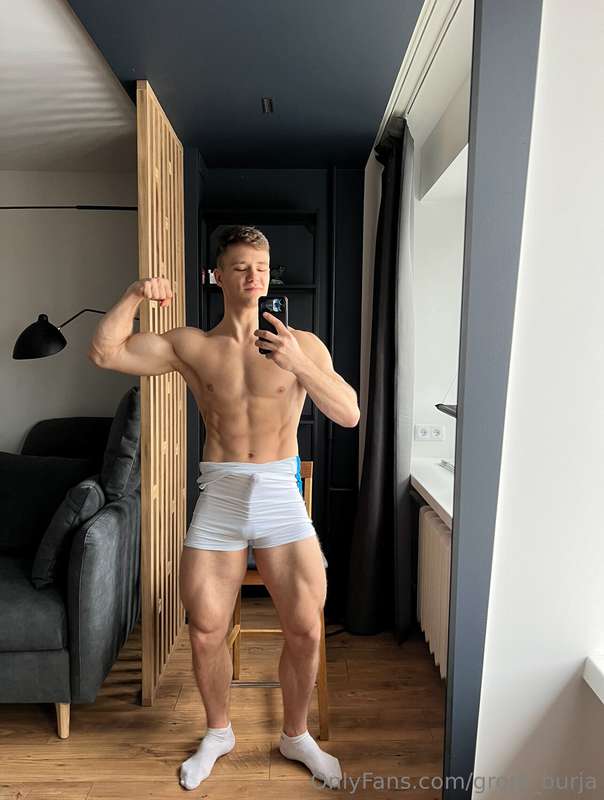 [ wrestling hunk 😋 ] 
.
My OF page⬇️😜
onlyfans.com/grom_burj.. 2