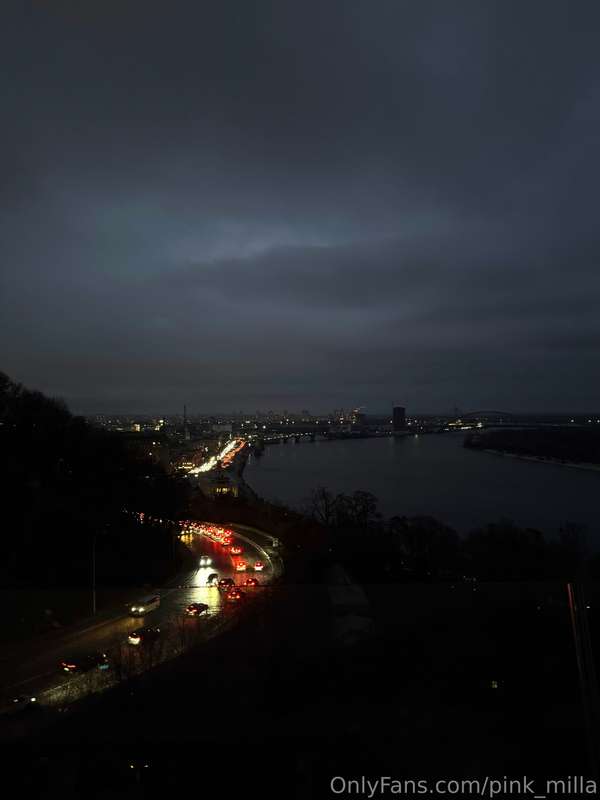 Evening Kiev 🌆✨The city is filled with magic when a warm spr..