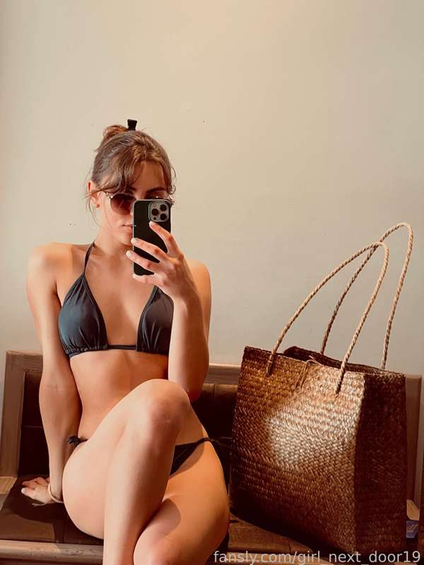 Girl_Next_Door19 - Fansly - 08 May, 2024