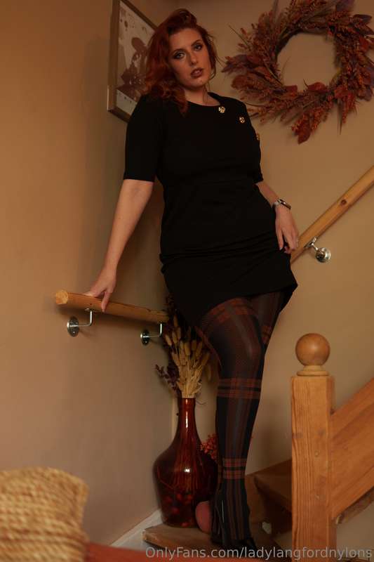 That pattern going across my arse and thighs in the last pic.. 1