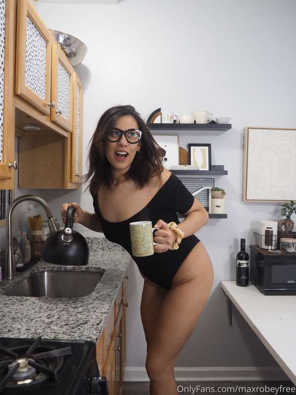 Coffee, Tea, or Me?! ☕🍵💃  https://onlyfans.com/maxiennerobey