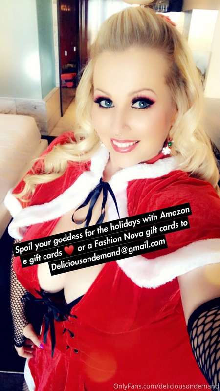 Spoil me for Christmas 🎁