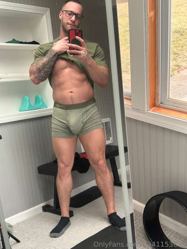 Green looks so good on me 
