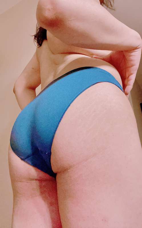 Do y’all love my bubble butt? What about a lil twerk vid? 2
