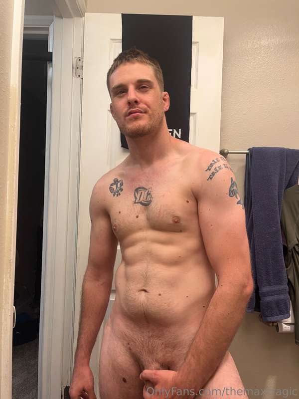 Here’s a free sexy lil photo dump for you 👅 🍑 2
