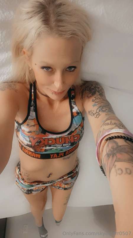 I’m ME laid back fun sexy and chill. Everyone who’s met me k.. 7