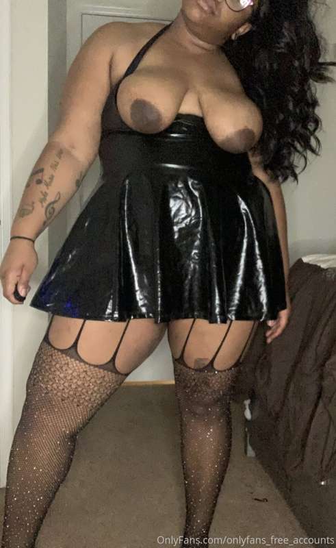 🔥 FREE subscription to @goddessofchubbz 🔥 
You like chubby b..