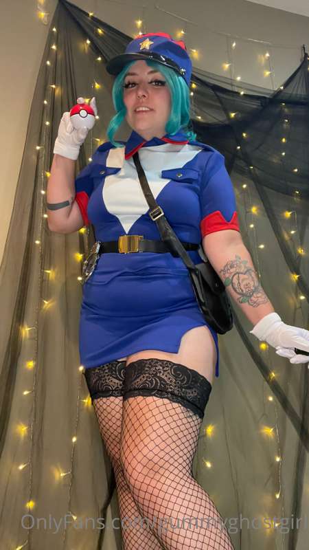 Officer Jenny! 💙 I hope I don’t have to arrest you… 😏 7