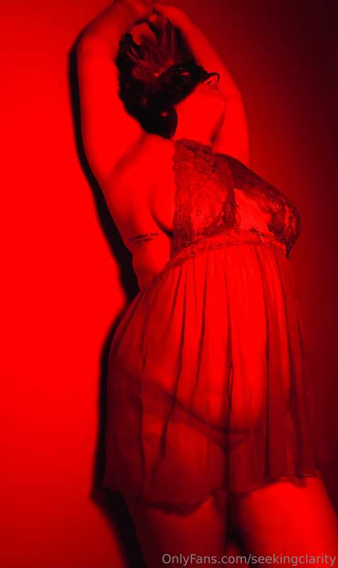 Preview of tonight’s photo shoot. Like for more! 9