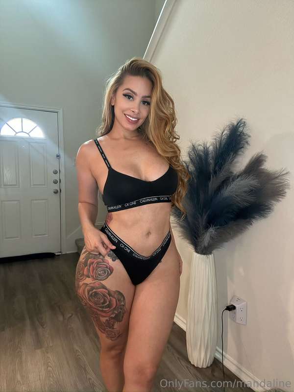 Did someone order a maid wearing Calvin’s?? I’m here to serv.. 1