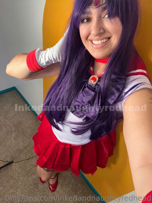 Naughty sailor mars video? Yes please! 🖤

I’ve been getting ..