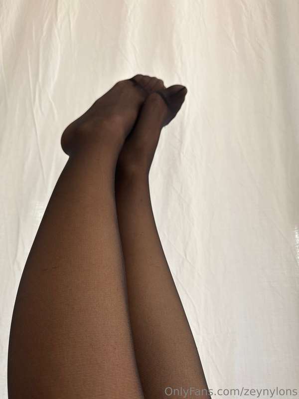 Zeynylons - Onlyfans - 26 May, 2025 8