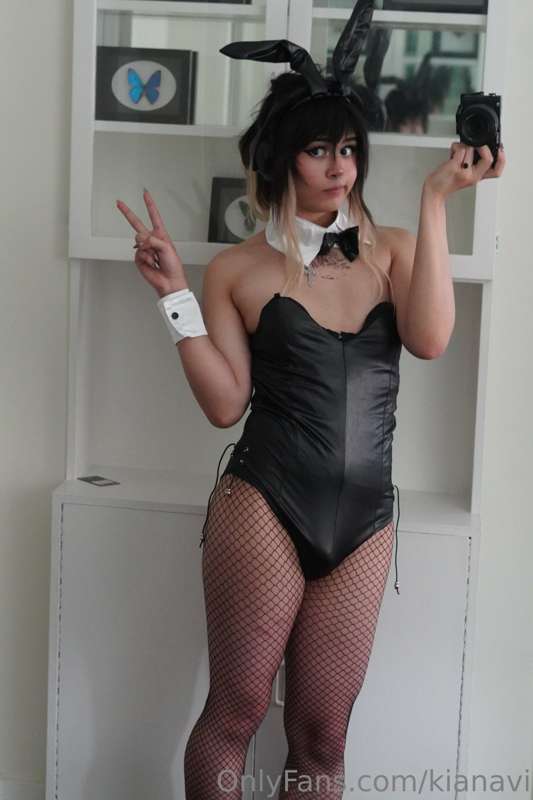 Hiyaaaaa!! Here are the rest of the bunny pics I took from y.. 24