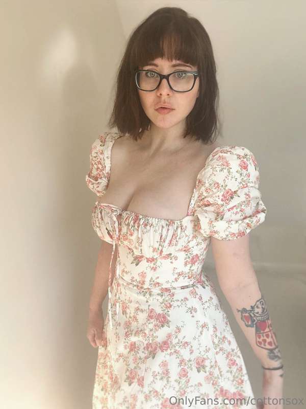 I got a new dress. I don't remember buying it (and I have to.. 2