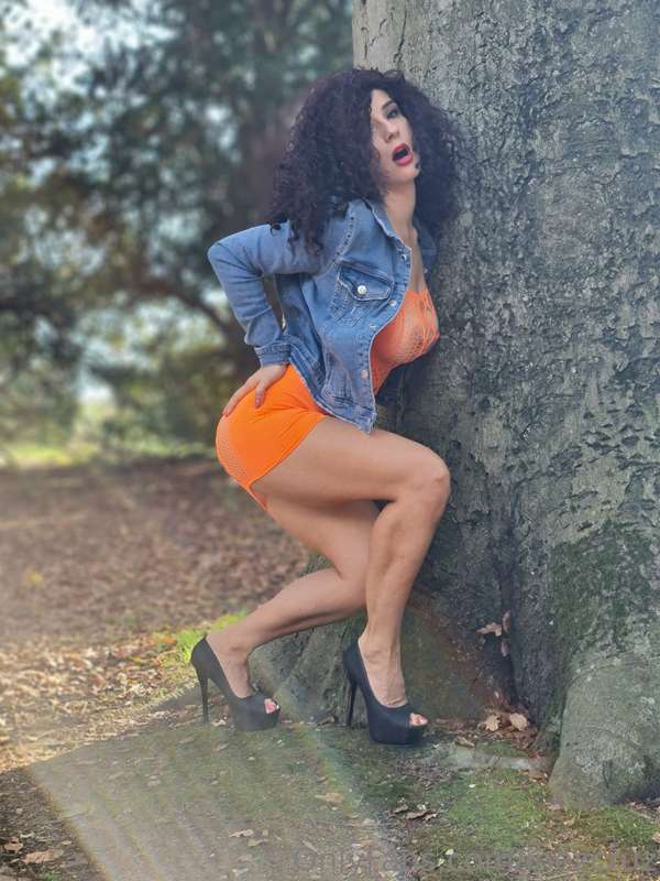 Take me out to a forest and make me your cum slut🤤 1