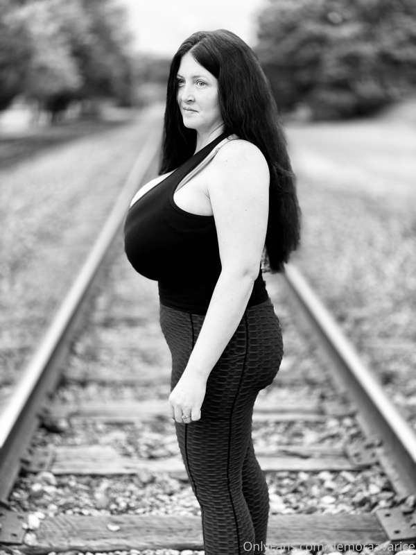 All aboard! Finally took some outside, wasn’t isolated enoug.. 1