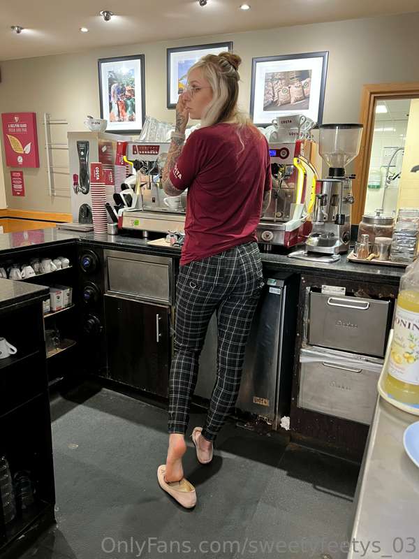 Taking sneaky feet pics of your coworker ? That’s naughty … .. 5