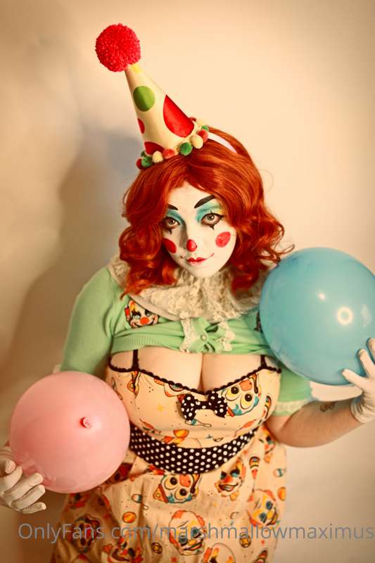 Retro Clown set (Part 1)
Ohhhh how fun it is to clown around.. 28