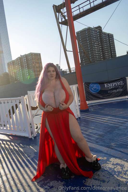 A few shots from the boat party the other night! I didn't ta.. 29