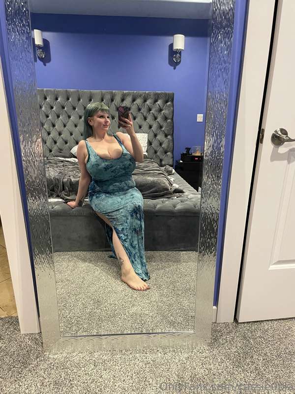 What I wore to do chores and what I’m wearing to seduce my m.. 4