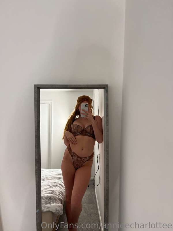 mirror selfies have my <3