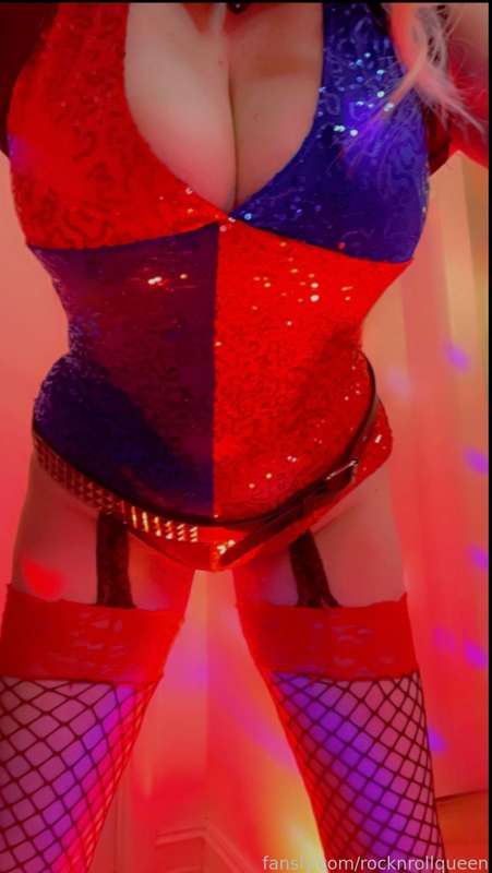 Rocknrollqueen - Fansly - 25 Jul, 2024 2
