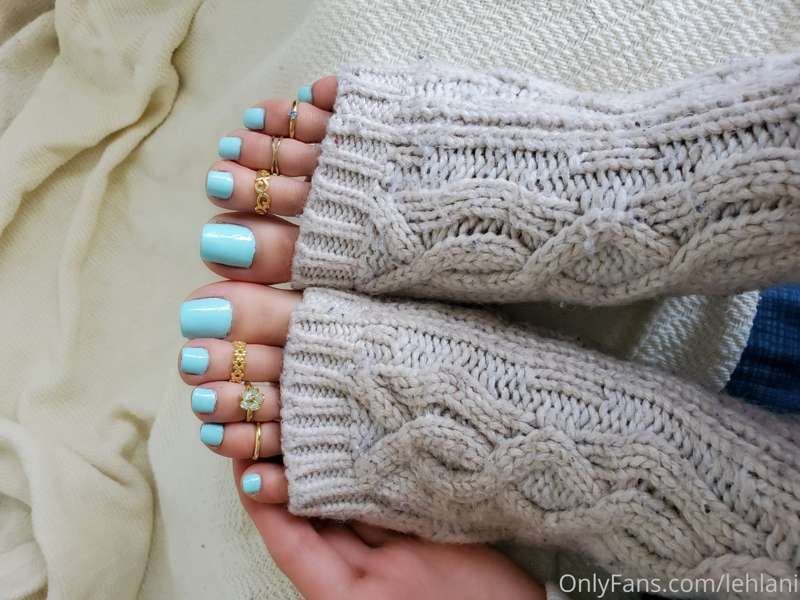 Toes 😋 9
