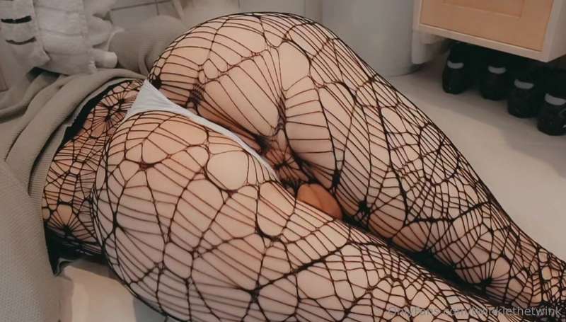 New fishnets :3 do they make me look like a hot goth girl? 🥺.. 22