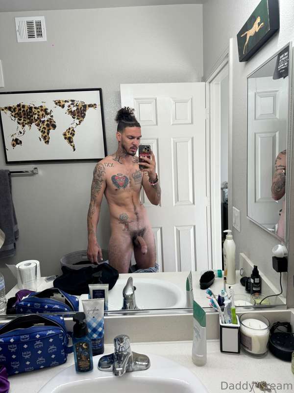 Happy Friday Team Cream. Hope you get some big dick like min.. 1