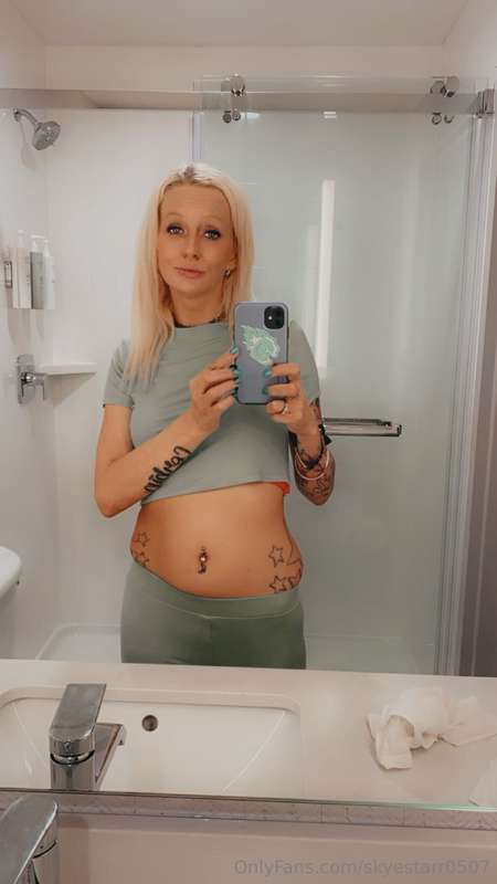 I’m ME laid back fun sexy and chill. Everyone who’s met me k.. 18
