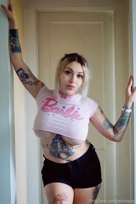 we love a chubby bimbo right? ♥️ 5
