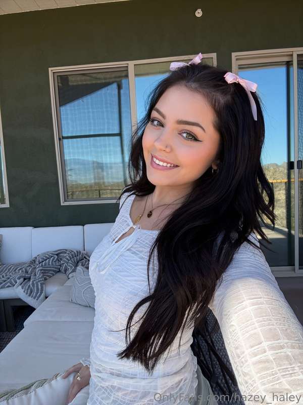 how cute do I look?! 🎀