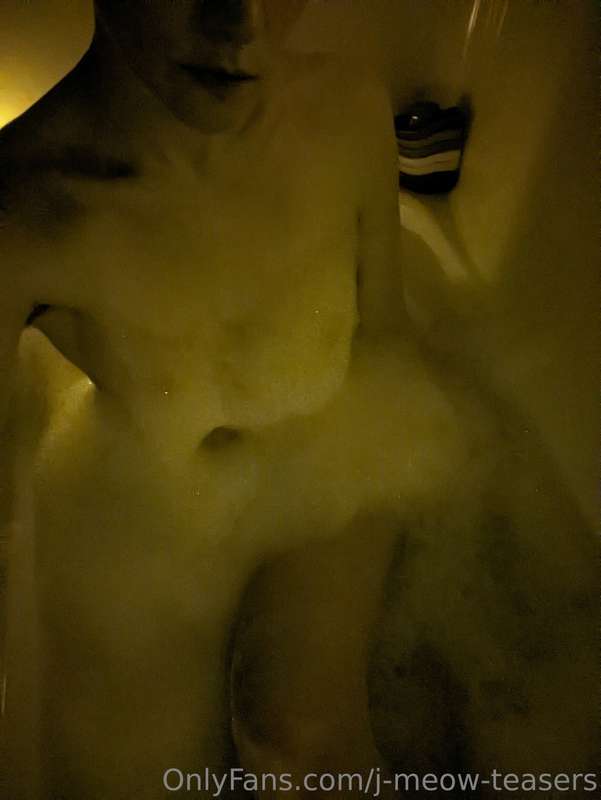 I dream of one day having a tub that's big enough to be full..