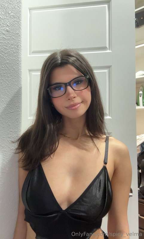 Spicy_Velma - Onlyfans - 19 Jun, 2025