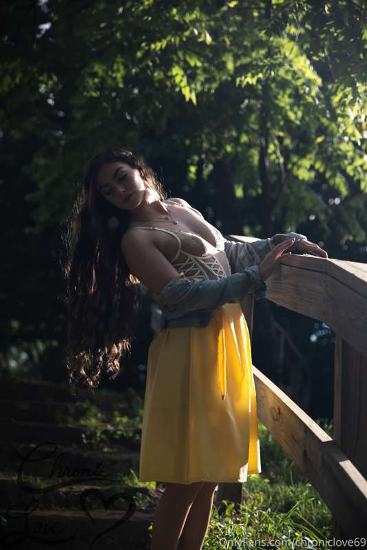 New Outdoor Photoset!!  I will drop another batch of picture.. 4