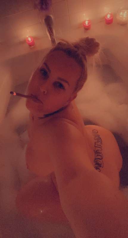 Smoke and relax 💨💦