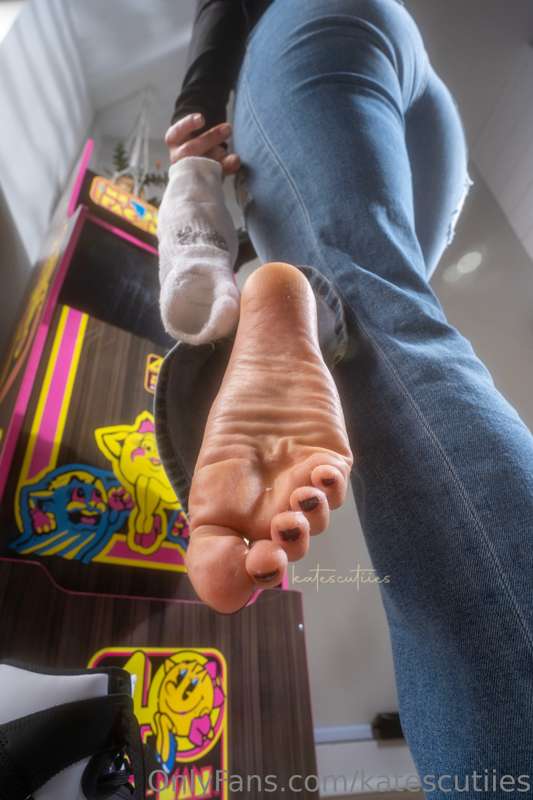 Taking off these sweaty socks for you😘 my feet got so hot th.. 1
