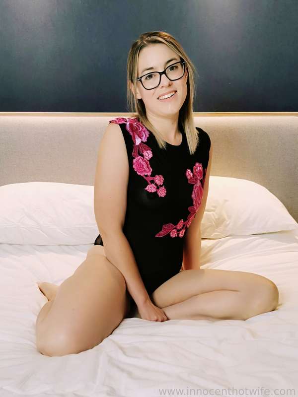 Innocenthotwife - Fansly - 23 Sep, 2021 1